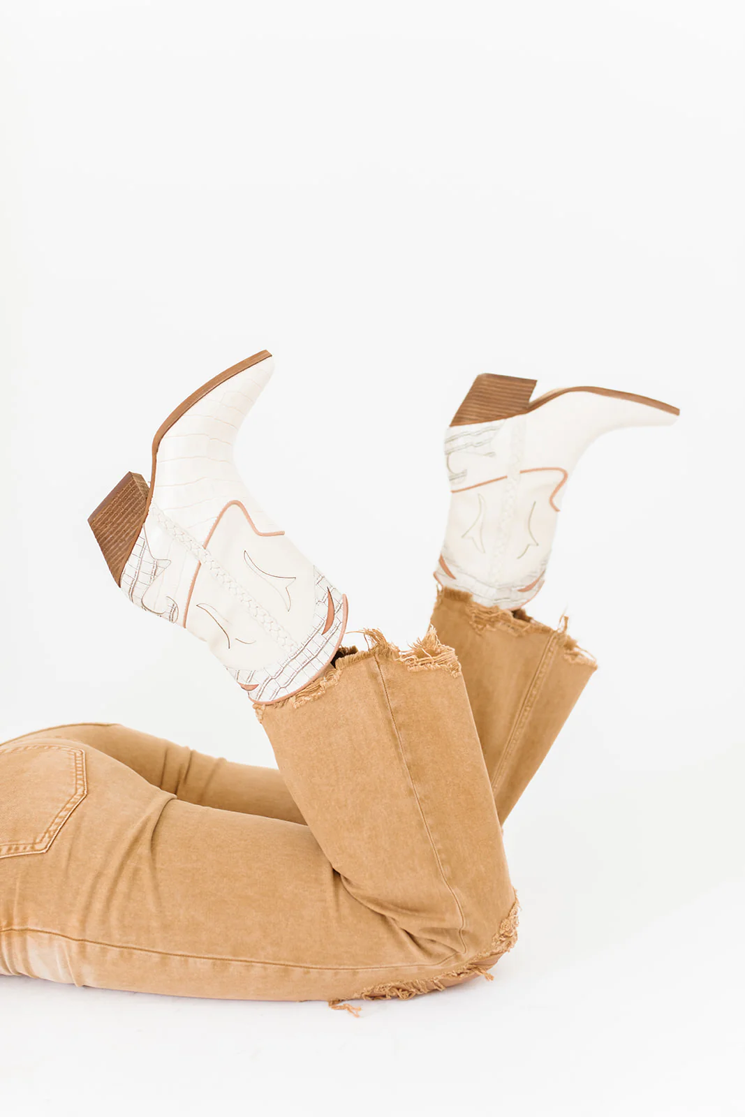 loral booties in ivory leather // dolce vita - Image 5