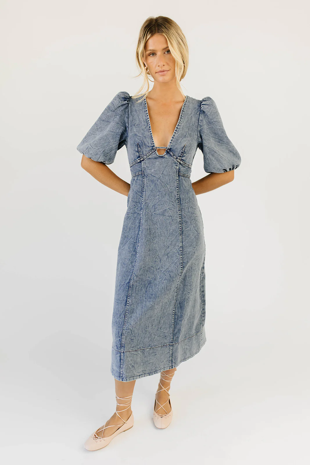 sara beth denim midi dress *restocked* - Image 24