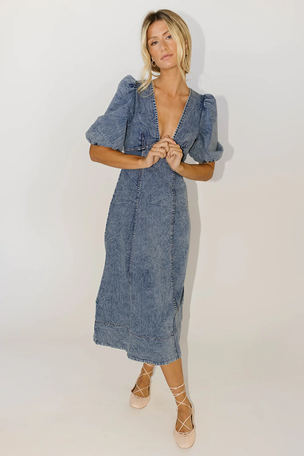sara beth denim midi dress *restocked* - Image 34