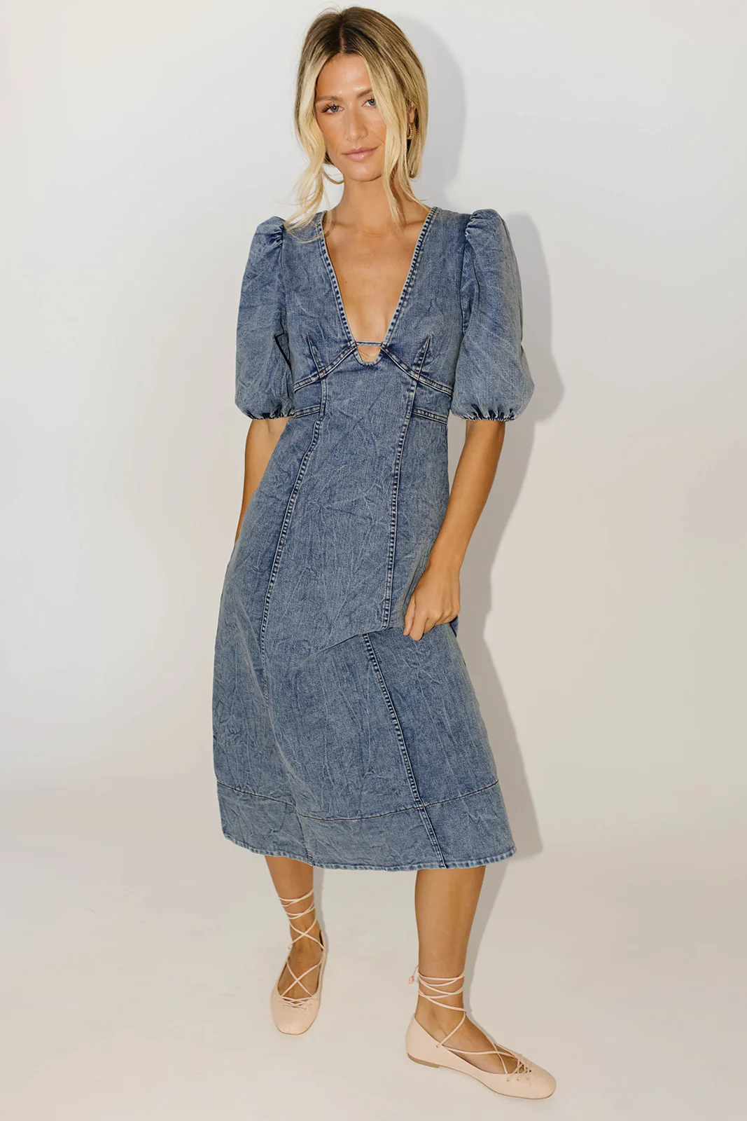 sara beth denim midi dress *restocked* - Image 37